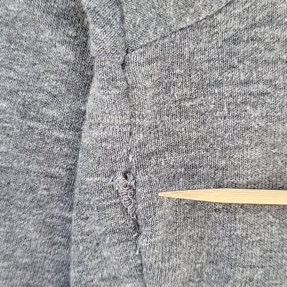 NFL Team Apparel Gray San Francisco 49ers V-Neck T-Shirt size XL Soft Comfy - Picture 10 of 10